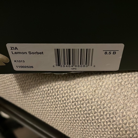 Kate Spade used snake print wedges. - Picture 2 of 3